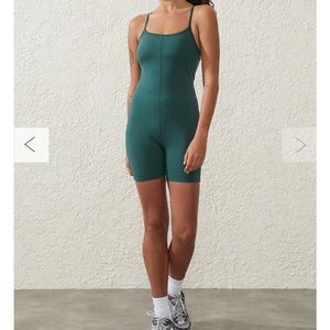 Ultra soft shoestring onsie